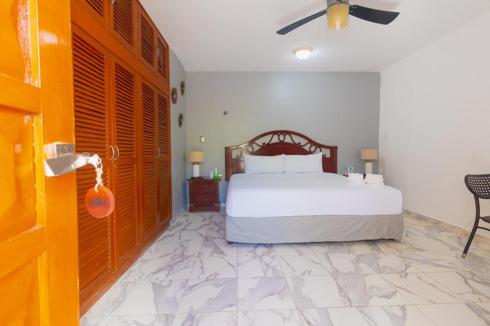 Aknakam Boutique * Bacalar